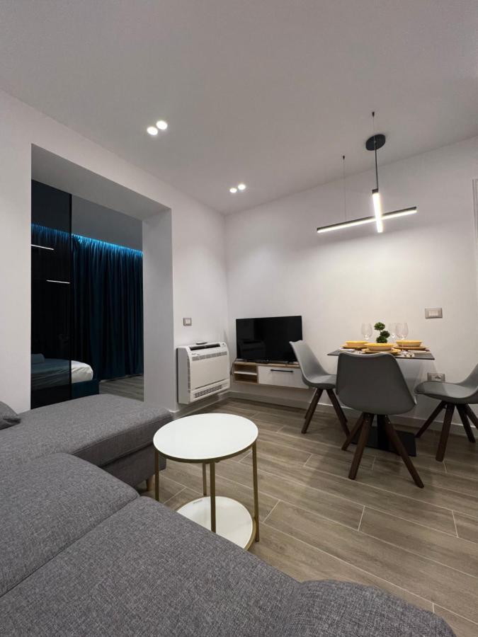 Deluxe Apartment Bllok Tirana Exterior photo