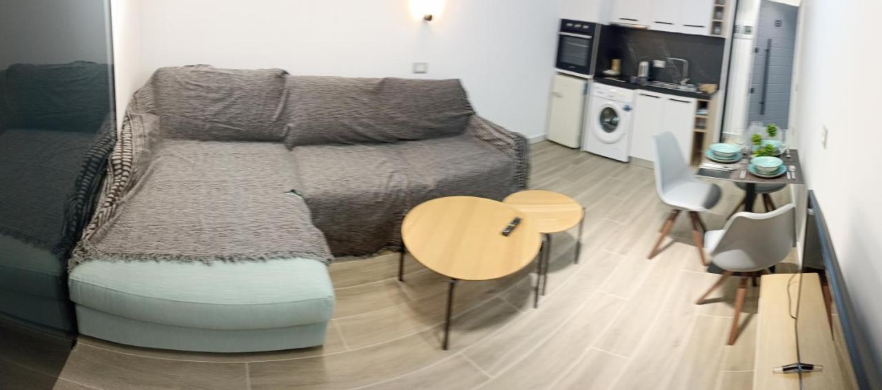 Deluxe Apartment Bllok Tirana Exterior photo