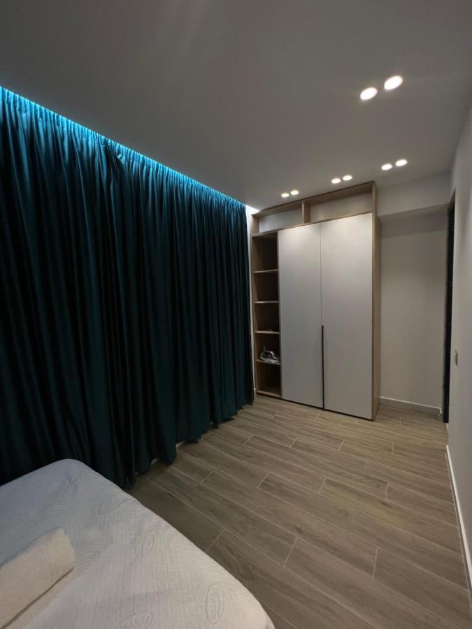 Deluxe Apartment Bllok Tirana Exterior photo