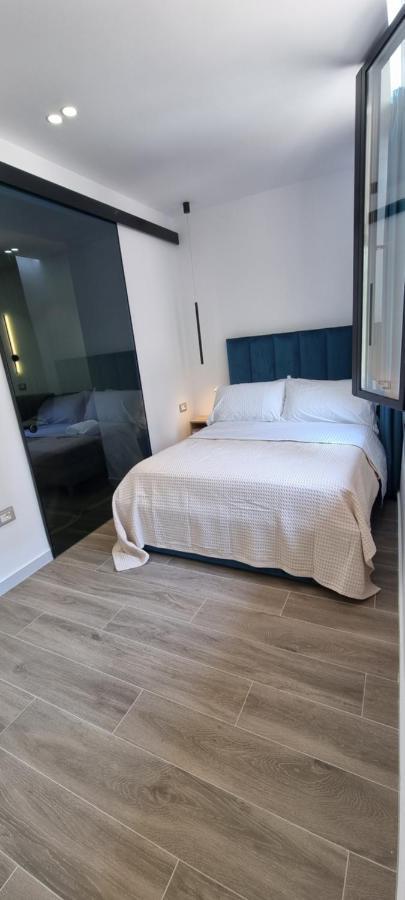 Deluxe Apartment Bllok Tirana Exterior photo